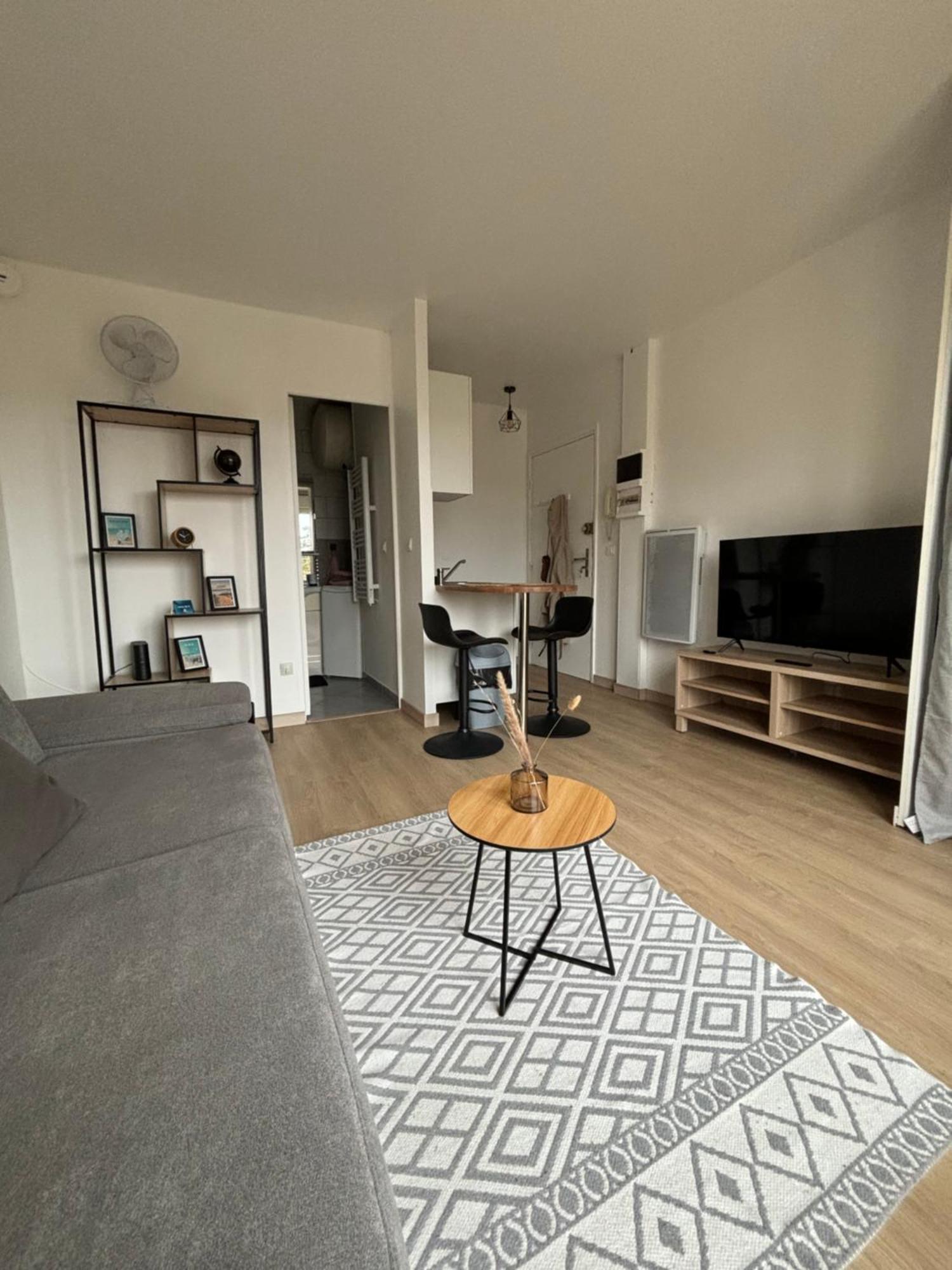 L'Escale, Studio Proche Gare Melun Avec Parking Prive Даммарі-ле-Лі Екстер'єр фото